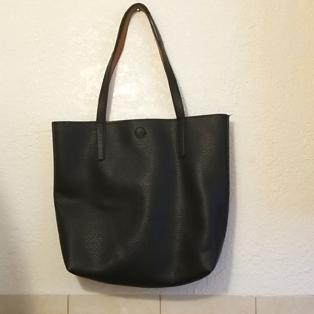 Elegant Black Leather Tote Bag